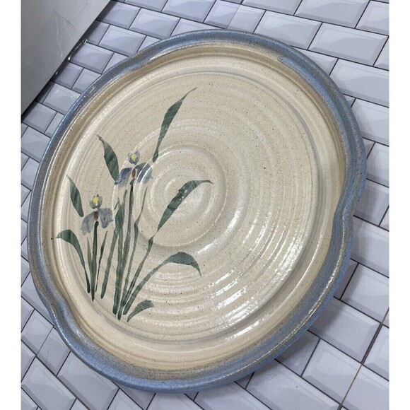 The Potters Gallery Pie Plate By Sue Taylor W/ Irises Modern Farmhouse - Picture 3 of 13
